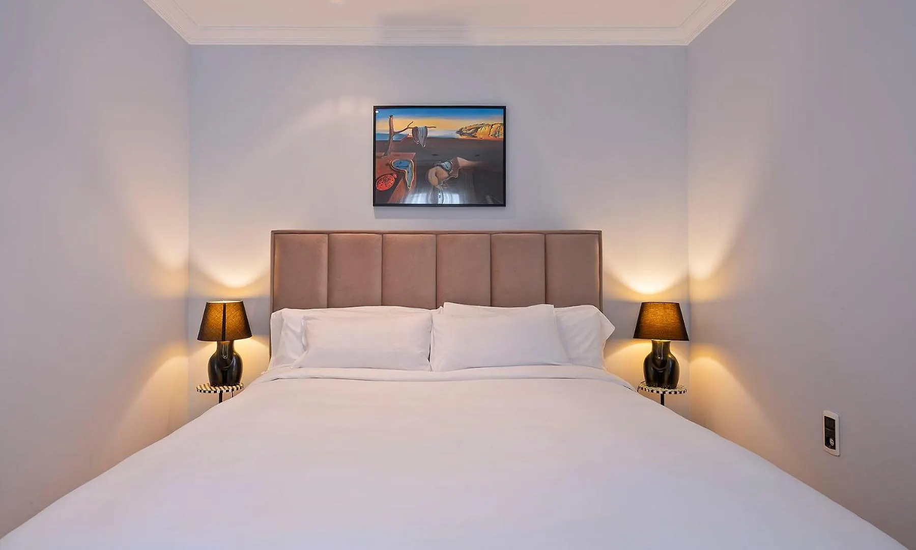 Aparthotel Habitas Stay Barcelona